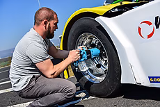 9014p-1_anwendung_nkw_truckrace_2019_10.jpg